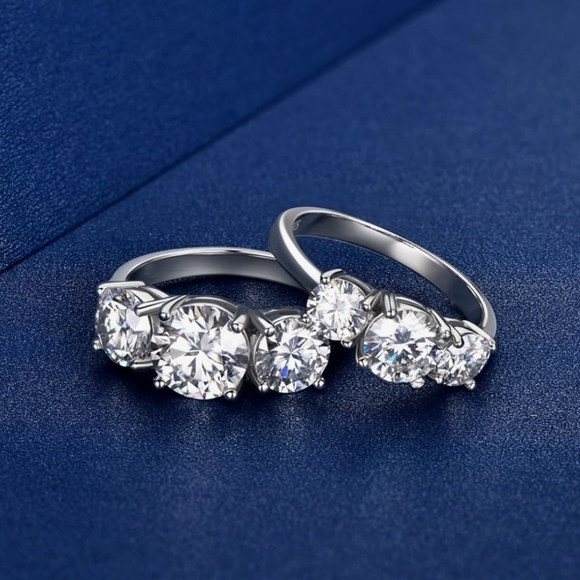 NIB Certified 2CT CENTER, 3 STONE 6CWT Diamond MOISSONITR RING 18kg/925 - Picture 7 of 12